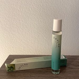 Skylar Willow Woods Eau de Parfum Rollerball (10 ml)